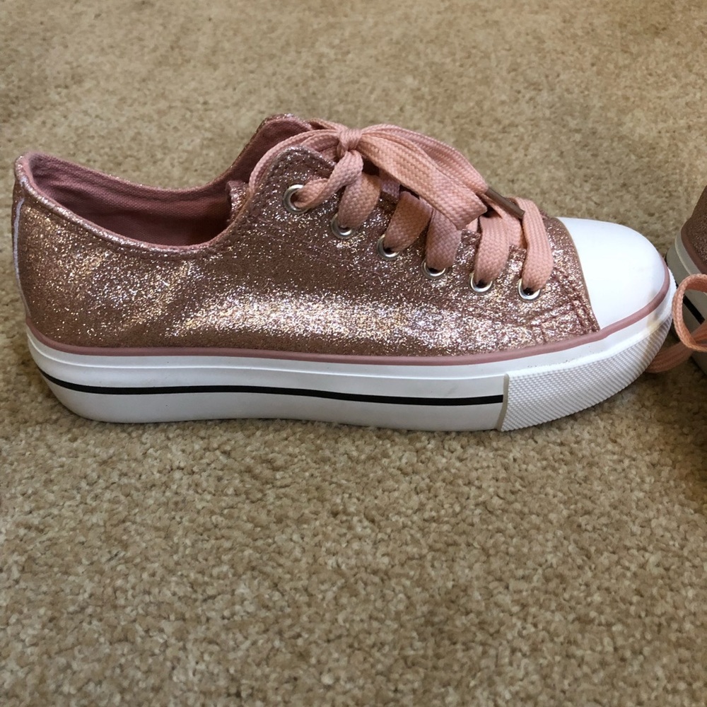 Shoes - Picture 2 of 3